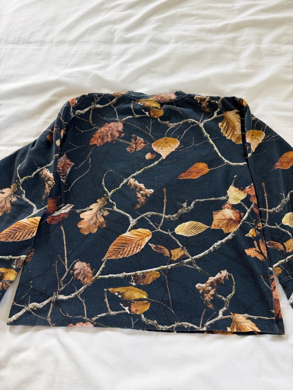 Molo Ruben Long Sleeve Tee Navy Branch Camo Print Size 12 (152) Kids - Picture 9 of 11